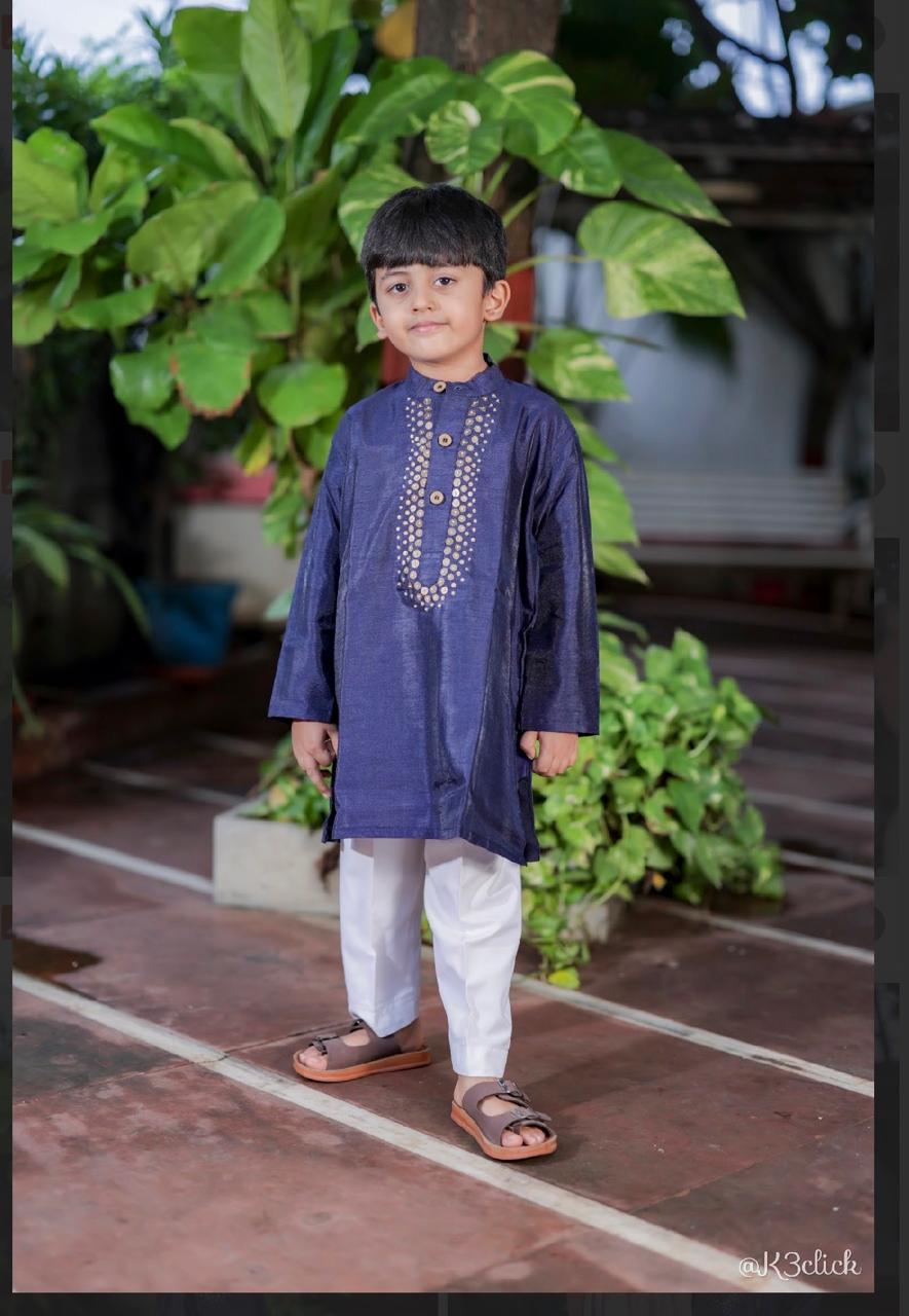 Navy kurta with beaded placket